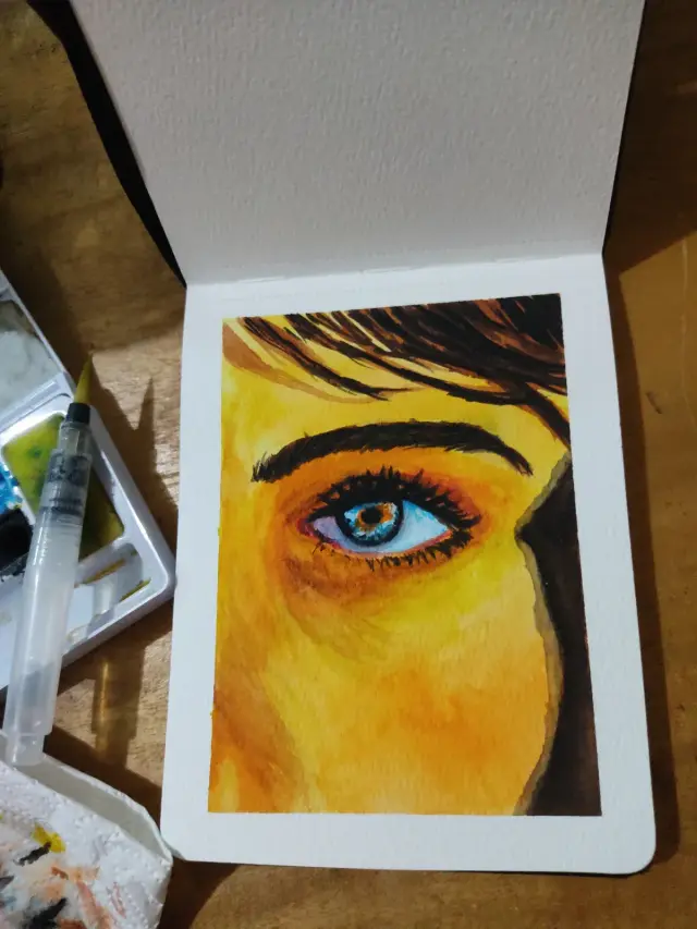 Eye left